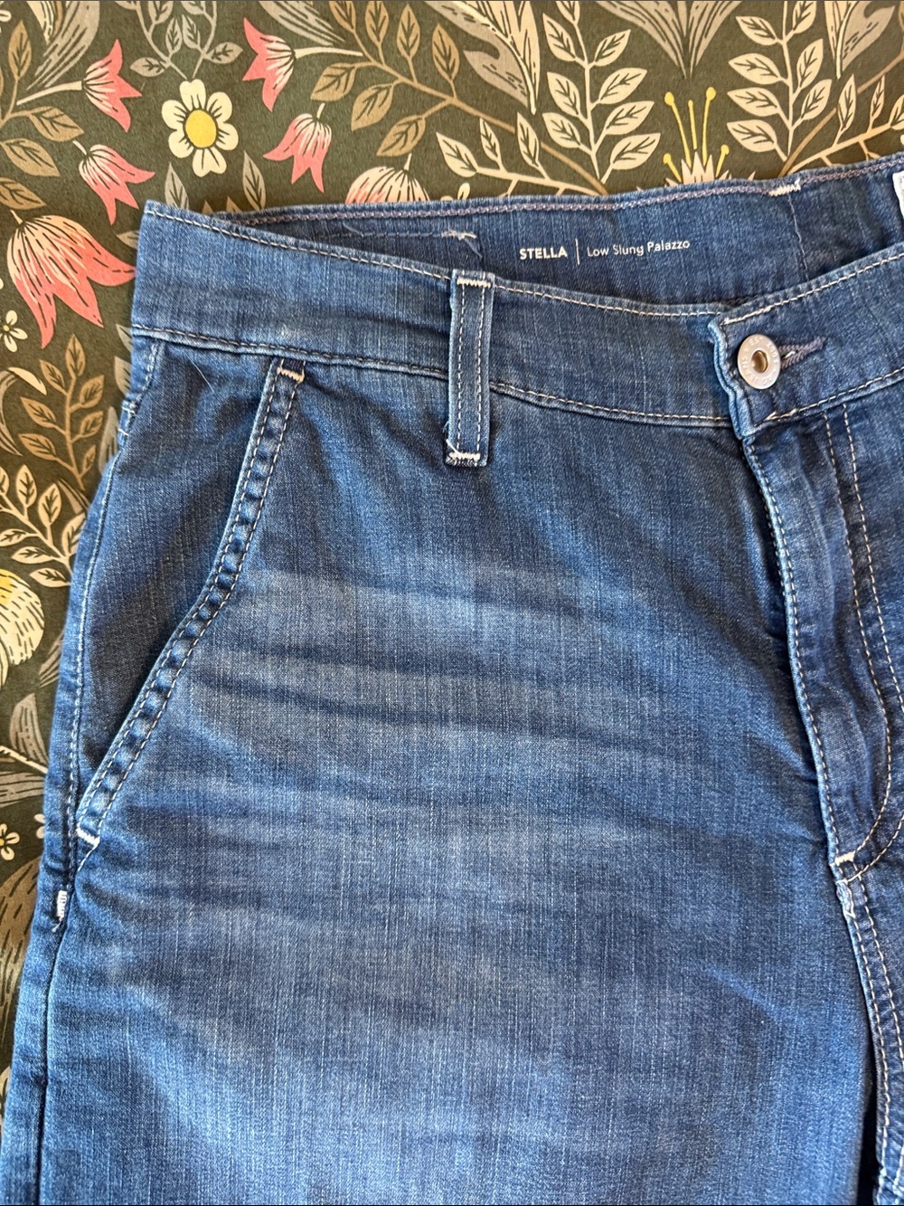 AG Adriano Goldschmied “Stella” Low-slung palazzo Wide-Leg Jeans, 30” inseam - Picture 8 of 14